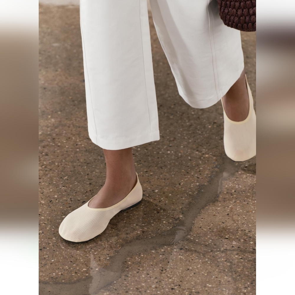 Zara Cream Women's Shoes. These shoes are mesh .